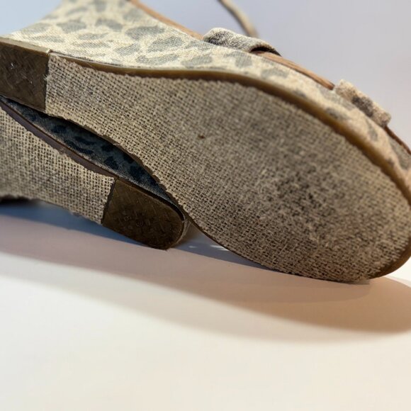 🐆 TOMS Women's Leopard Print Wedge Sandals – Size 6.5 - Picture 10 of 11